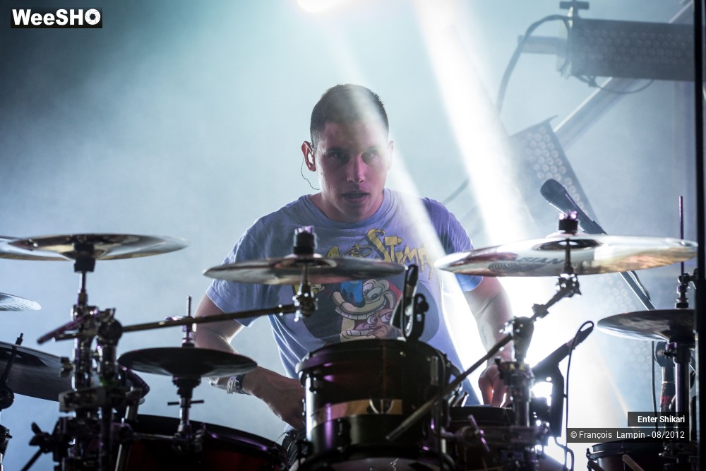 21/32 photos du spectacle Enter Shikari