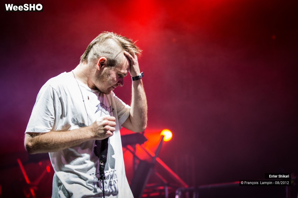 23/32 photos du spectacle Enter Shikari