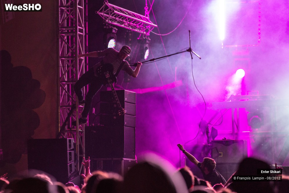 28/32 photos du spectacle Enter Shikari