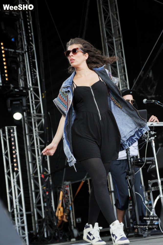 25/40 photos du spectacle About the Girl