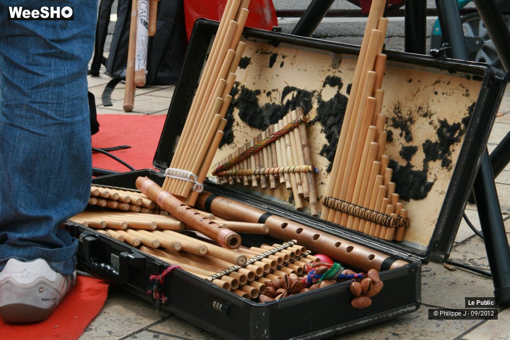 10/46 photos du spectacle La Braderie Ambiance