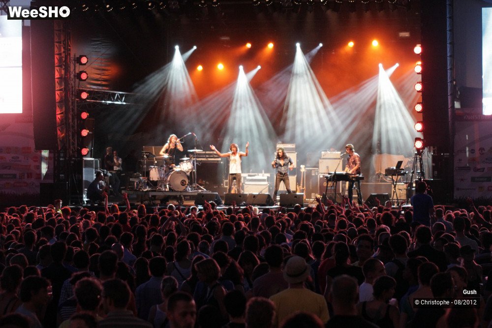 14/26 photos du spectacle Gush