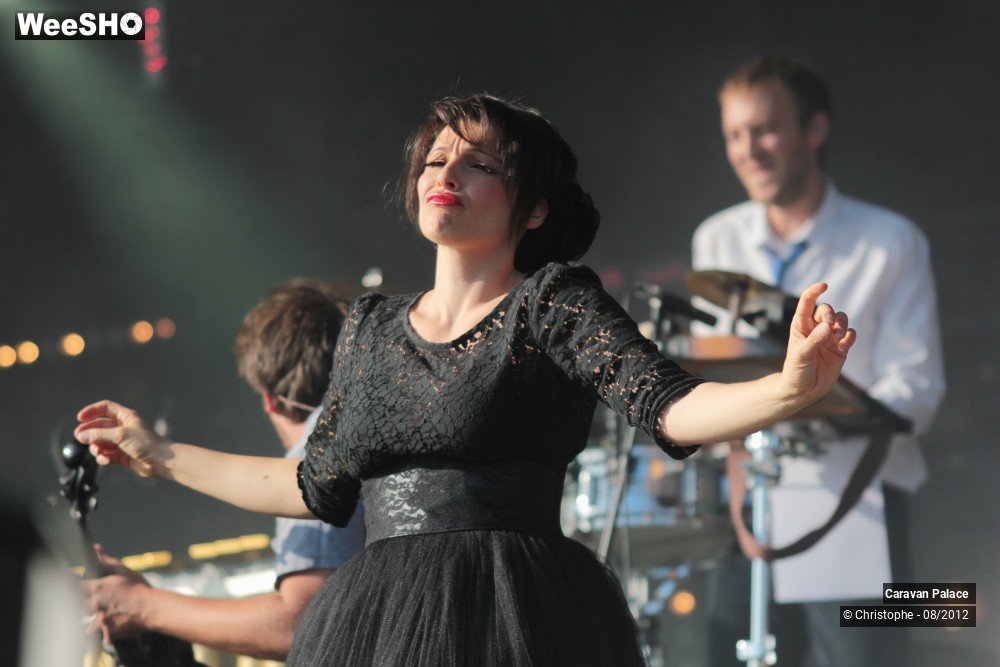 2/50 photos du spectacle Caravan Palace