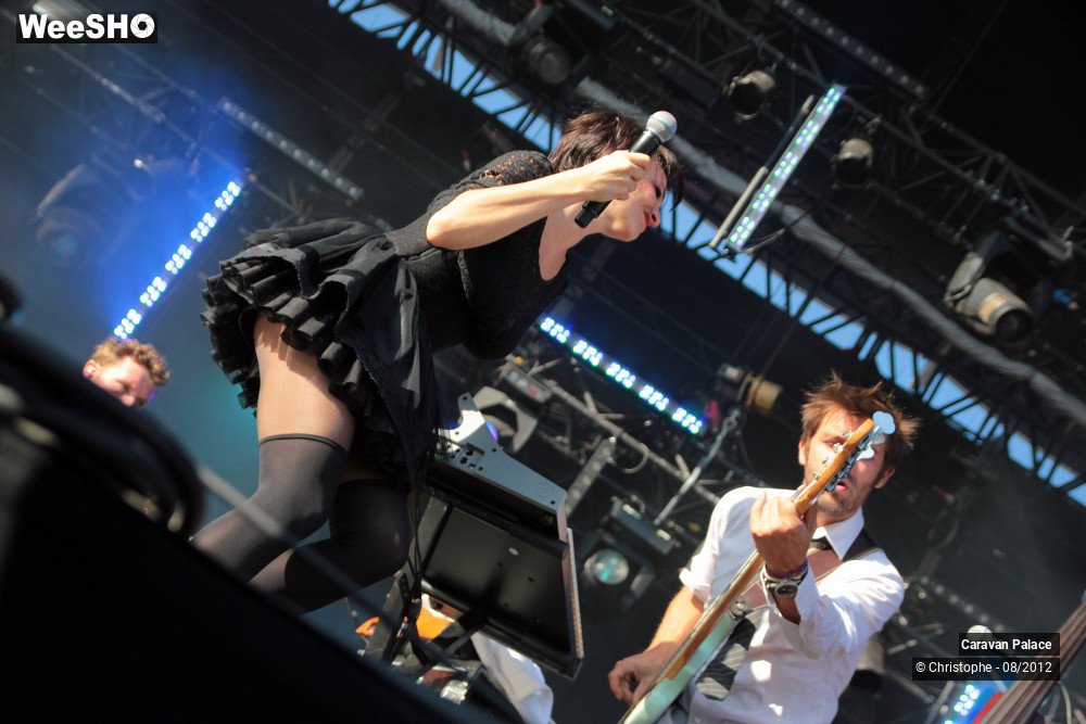 13/50 photos du spectacle Caravan Palace