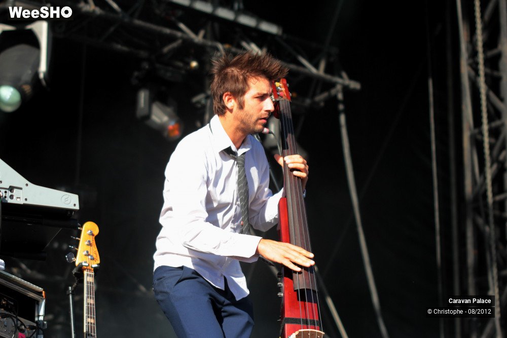 14/50 photos du spectacle Caravan Palace