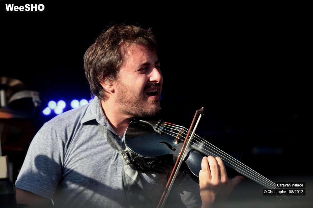 16/50 photos du spectacle Caravan Palace