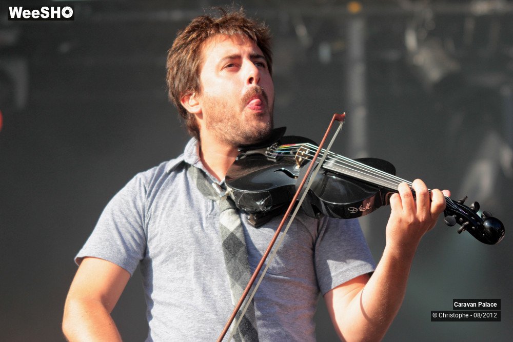 19/50 photos du spectacle Caravan Palace