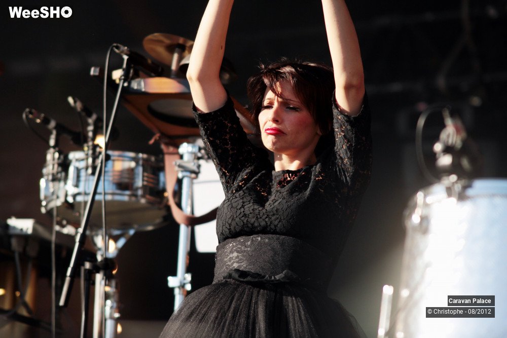 25/50 photos du spectacle Caravan Palace