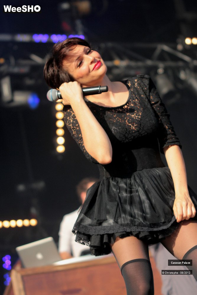 32/50 photos du spectacle Caravan Palace
