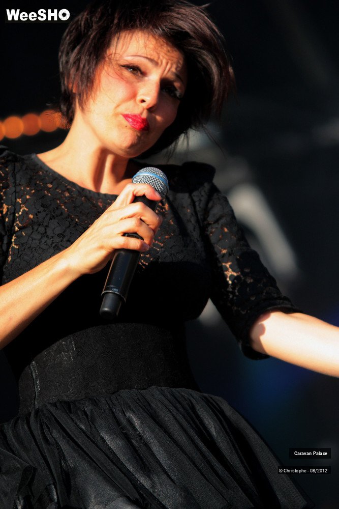 39/50 photos du spectacle Caravan Palace