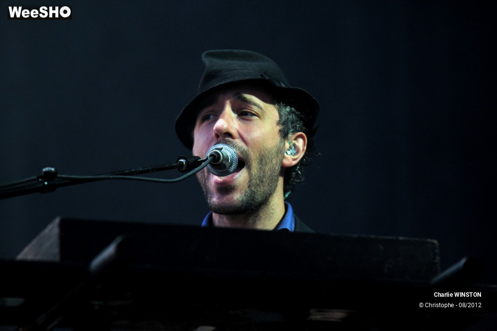 9/47 photos du spectacle Charlie Winston