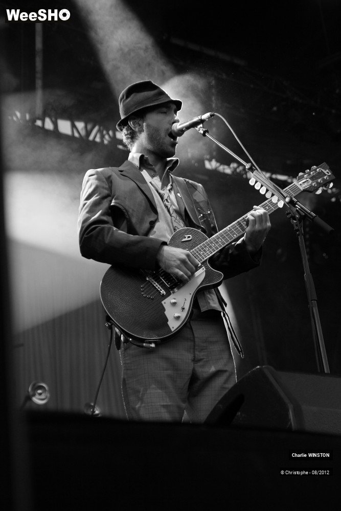 46/47 photos du spectacle Charlie Winston