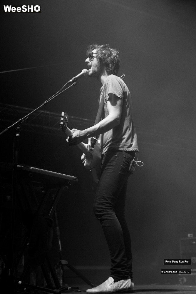 17/19 photos du spectacle Pony Pony Run Run