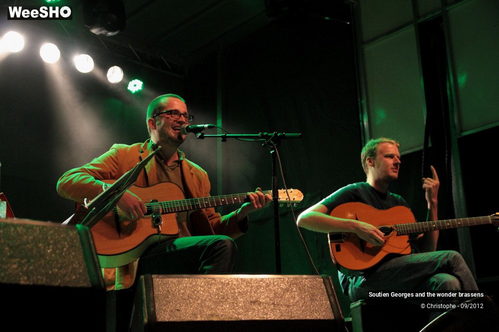 1/14 photos du spectacle Soutien Georges and the wonder brassens