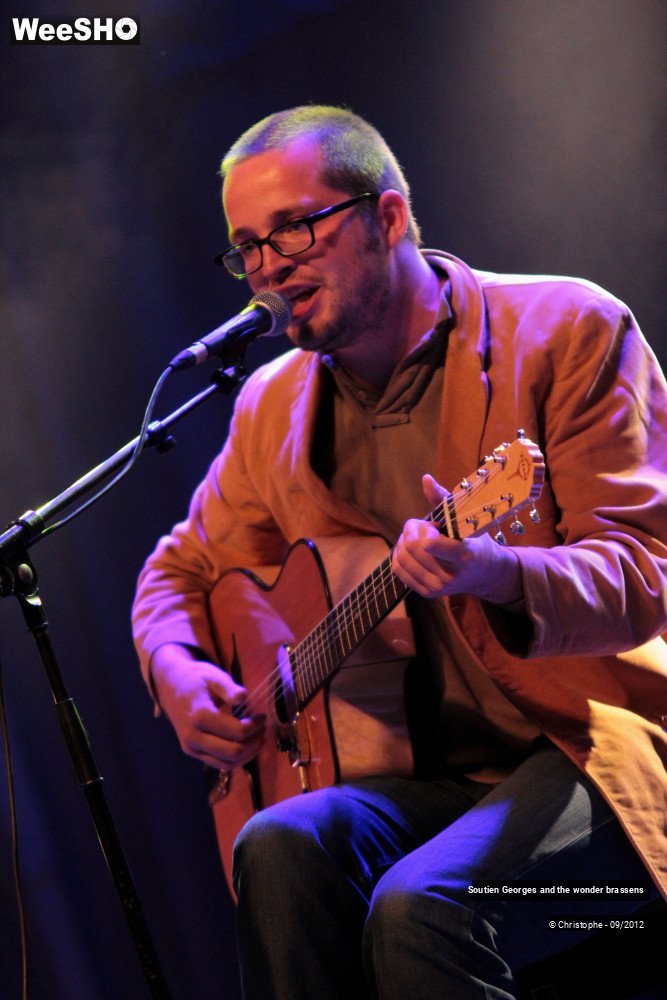13/14 photos du spectacle Soutien Georges and the wonder brassens