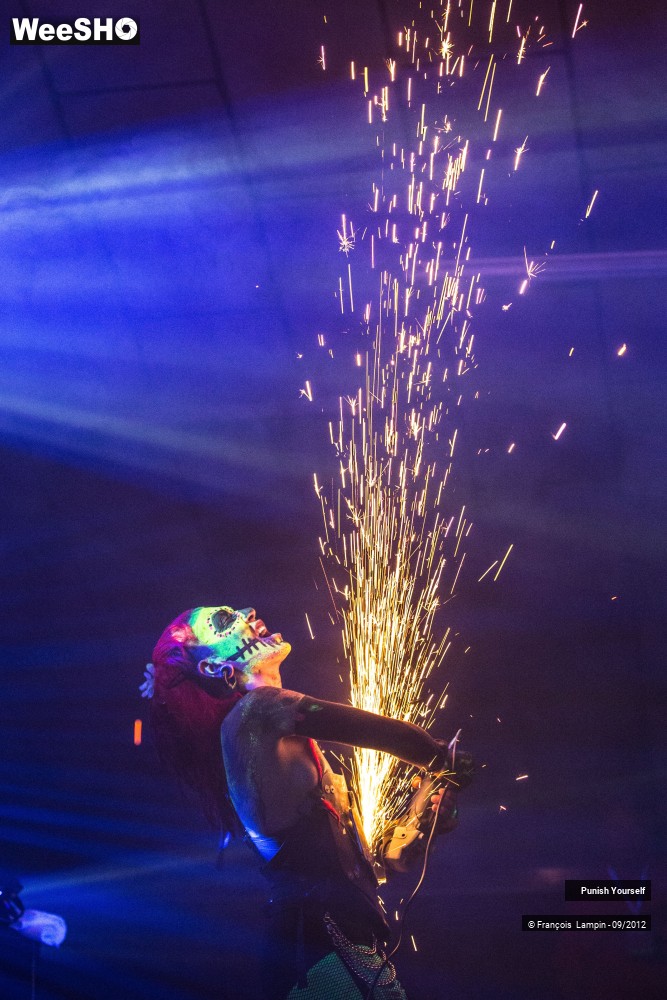 47/50 photos du spectacle Punish Yourself