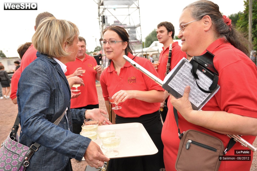 8/50 photos du spectacle Fête de la Jeunesse Ambiance
