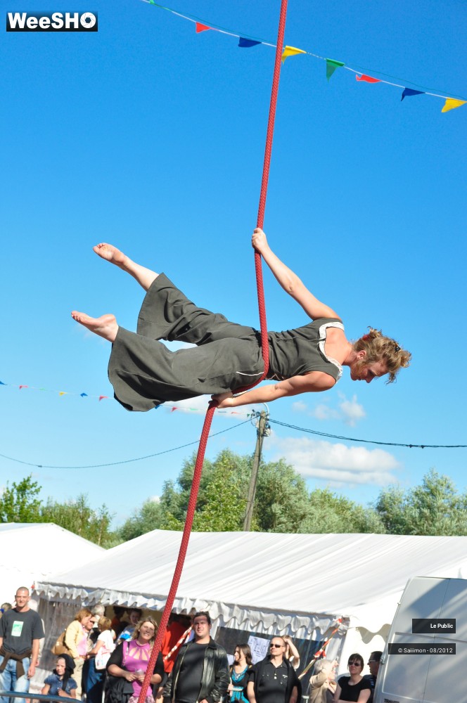 14/50 photos du spectacle Fête de la Jeunesse Ambiance