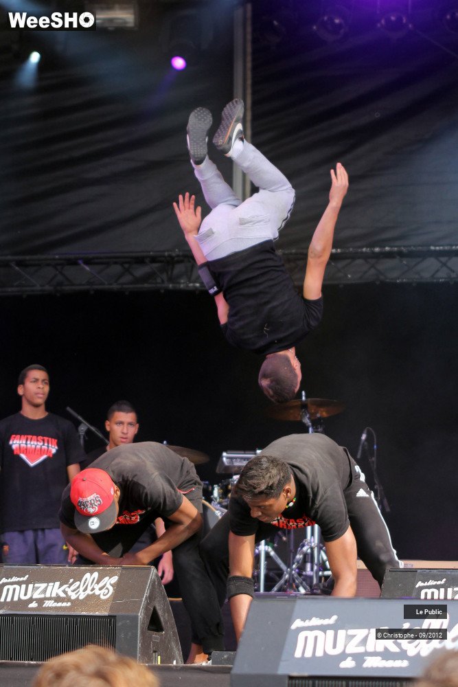 43/50 photos du spectacle Ambiance Muzik'elles 2012