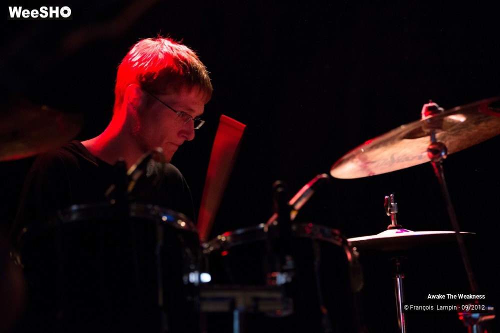 3/15 photos du spectacle Awake The Weakness