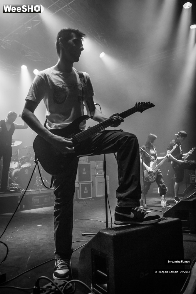 2/24 photos du spectacle Screaming Flames