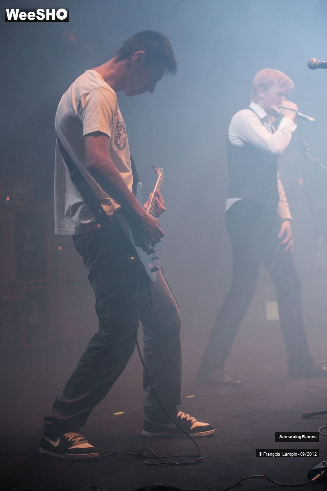 20/24 photos du spectacle Screaming Flames