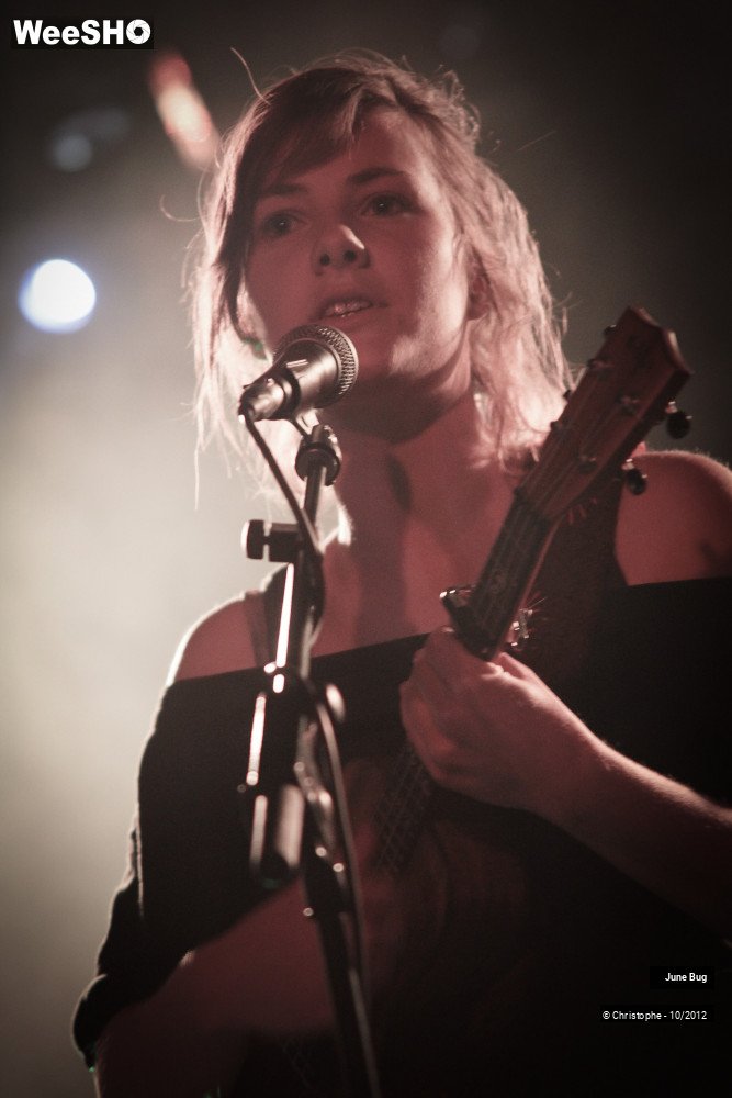 25/26 photos du spectacle June bug & the storytellers