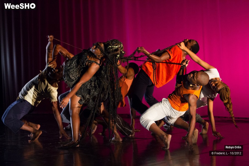 20/42 photos du spectacle Beauty remained for just a moment...