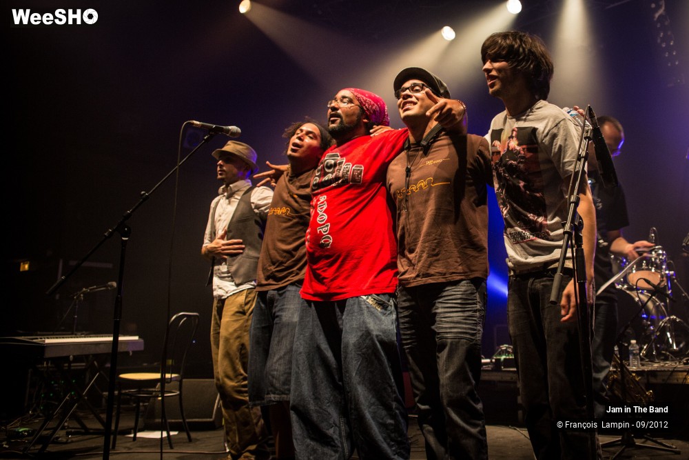 32/35 photos du spectacle Jam In The Band