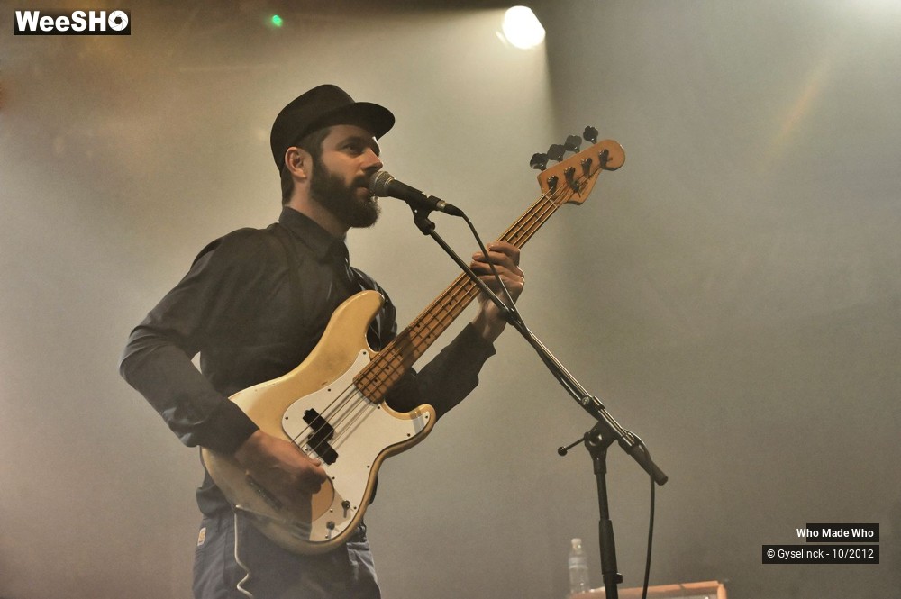 10/25 photos du spectacle Who made Who 