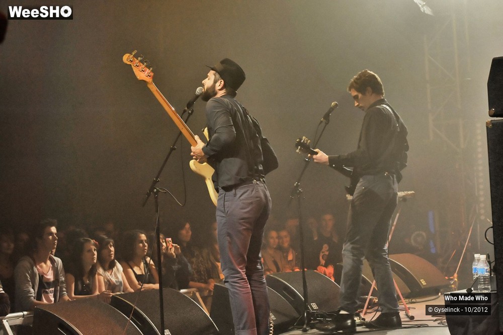 20/25 photos du spectacle Who made Who 