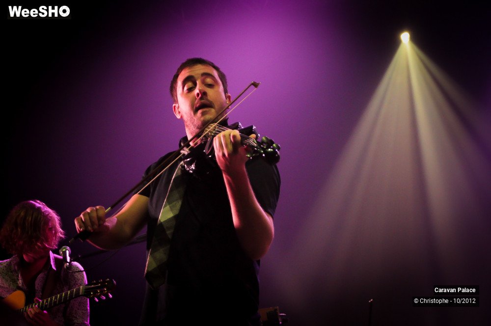 5/44 photos du spectacle Caravan Palace
