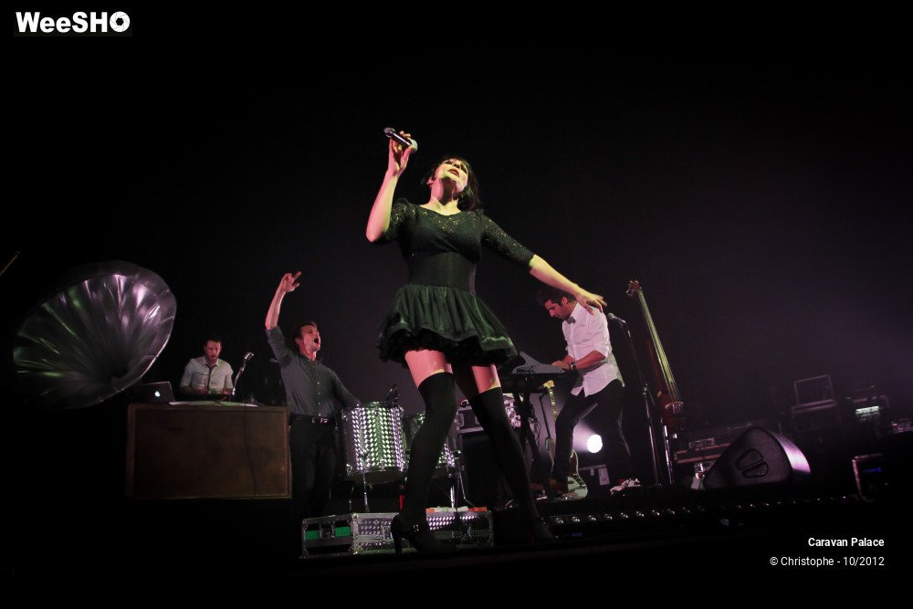 11/44 photos du spectacle Caravan Palace