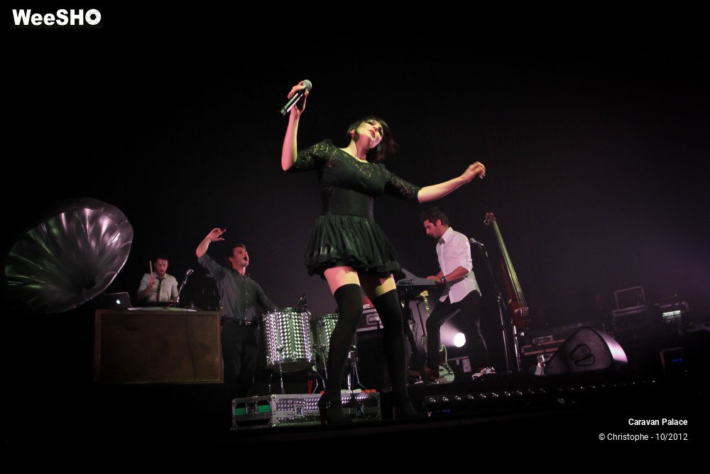13/44 photos du spectacle Caravan Palace