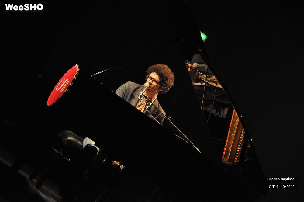 8/33 photos du spectacle Charles Baptiste