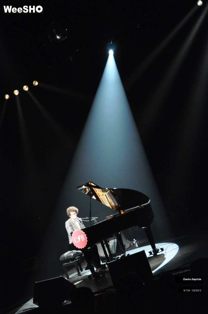 23/33 photos du spectacle Charles Baptiste