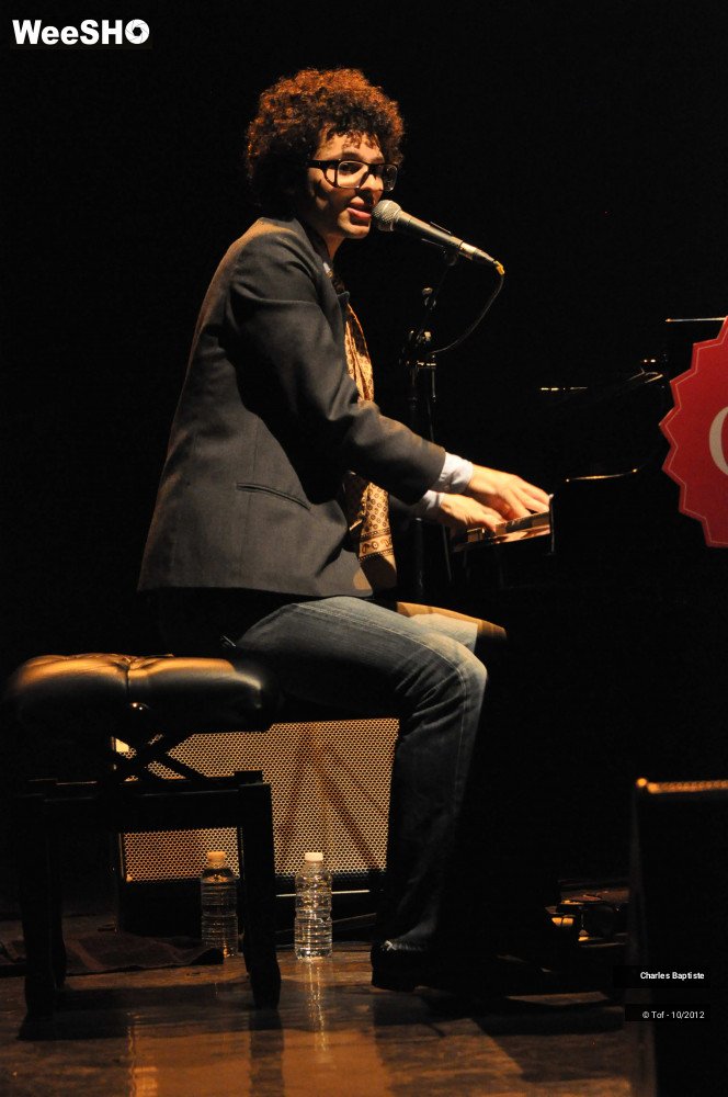 26/33 photos du spectacle Charles Baptiste