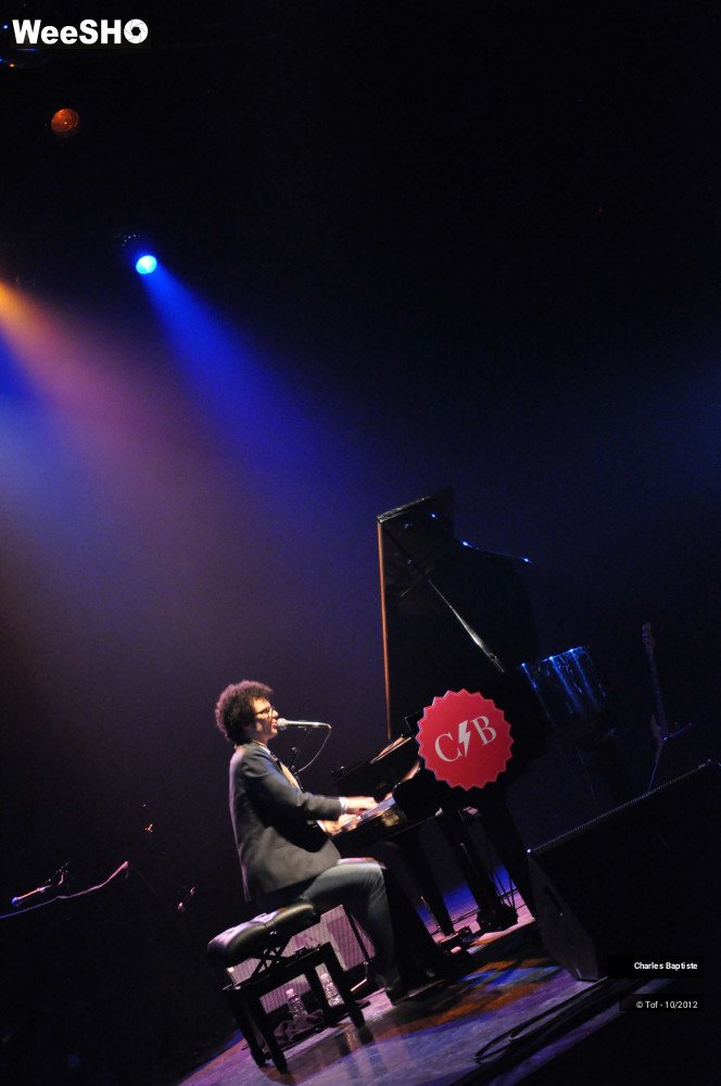 29/33 photos du spectacle Charles Baptiste