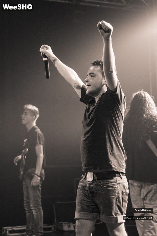 37/38 photos du spectacle Smash Hit Combo