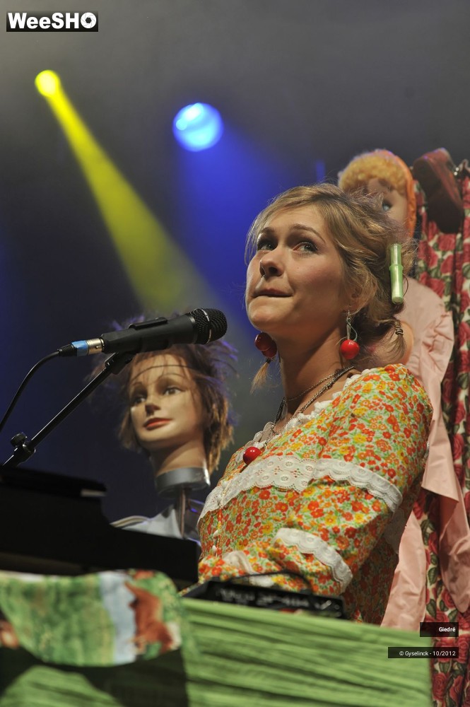13/24 photos du spectacle Giédré