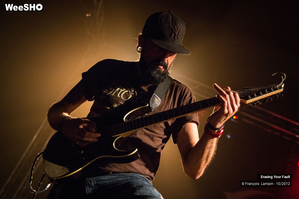 20/26 photos du spectacle Erasing Your Fault