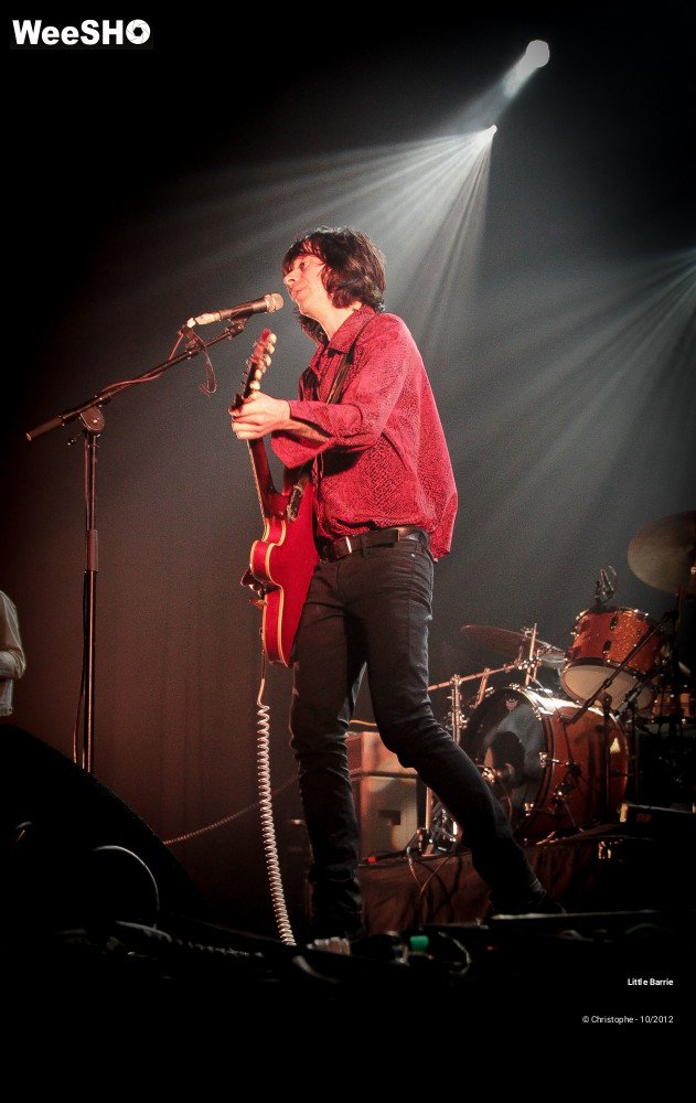 16/36 photos du spectacle Little Barrie