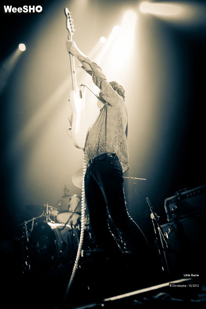 18/36 photos du spectacle Little Barrie