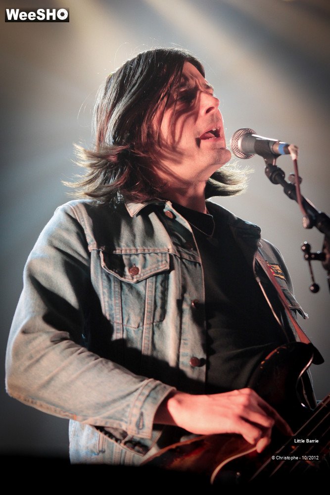 21/36 photos du spectacle Little Barrie