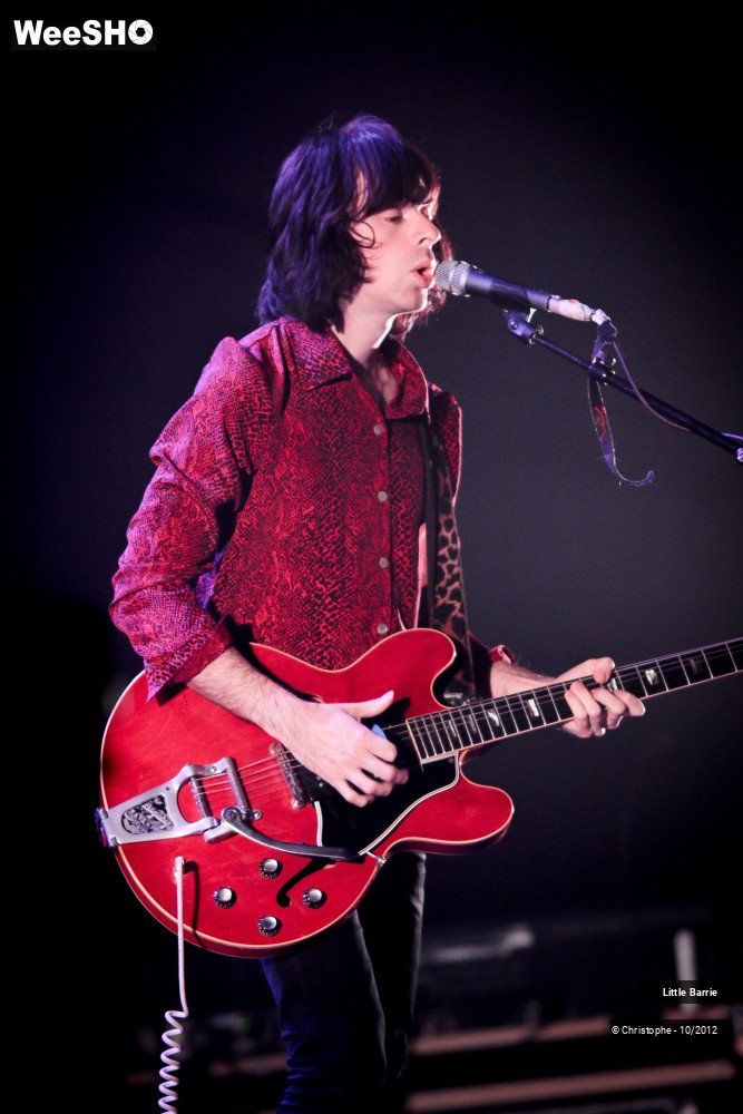 23/36 photos du spectacle Little Barrie
