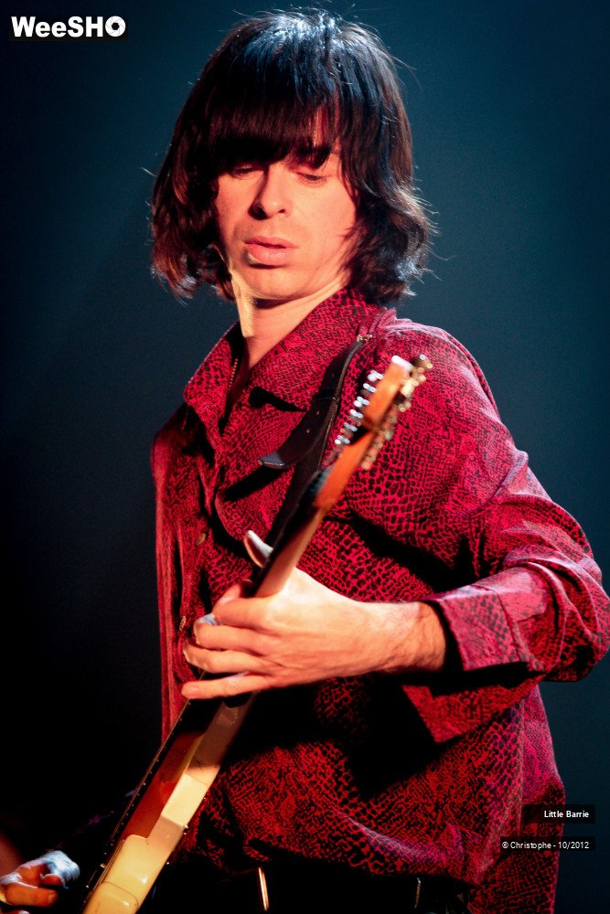 30/36 photos du spectacle Little Barrie