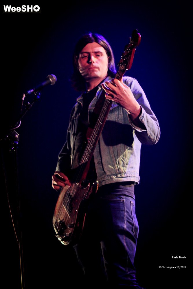 34/36 photos du spectacle Little Barrie