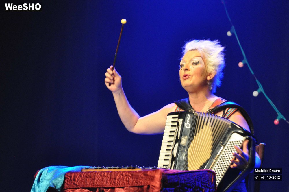 1/48 photos du spectacle Mathilde Braure  