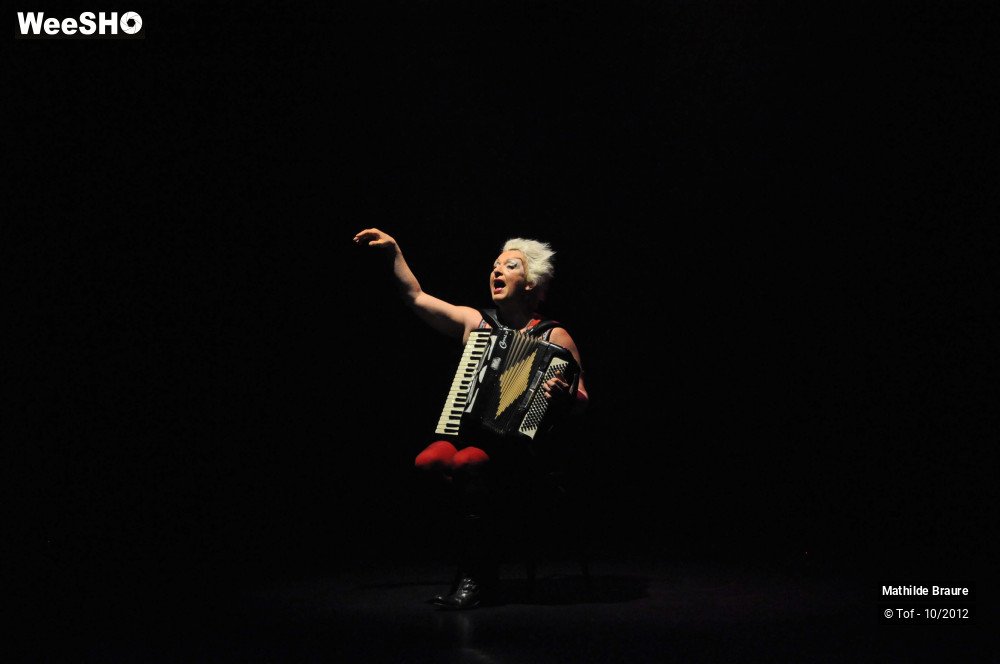 7/48 photos du spectacle Mathilde Braure  