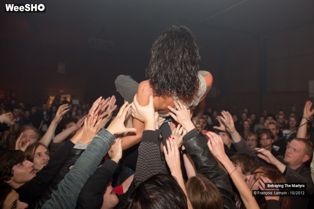 10/50 photos du spectacle Betraying The Martyrs